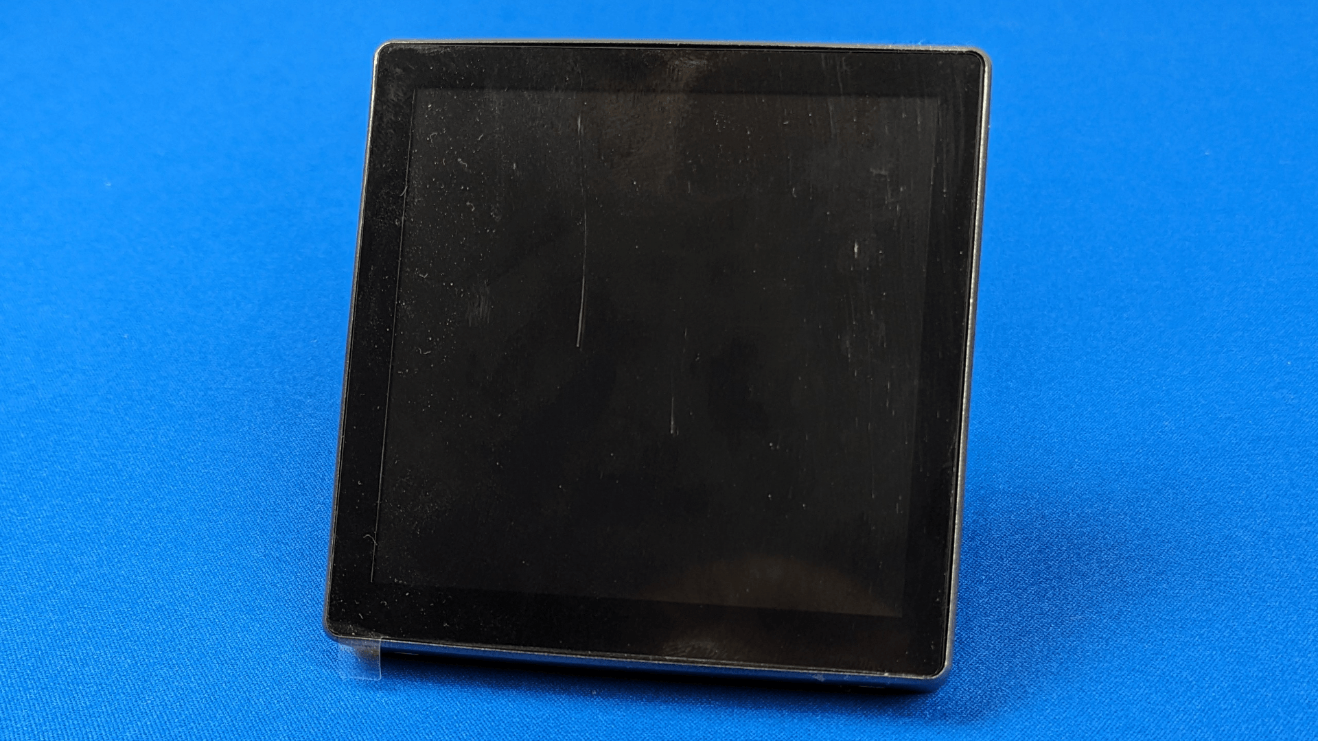 A picture of a TFT display with an embedded Espressif microcontroller TFT Display